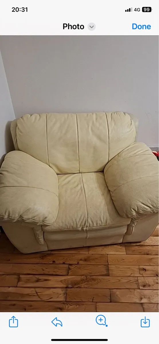 Leather couch - Image 3