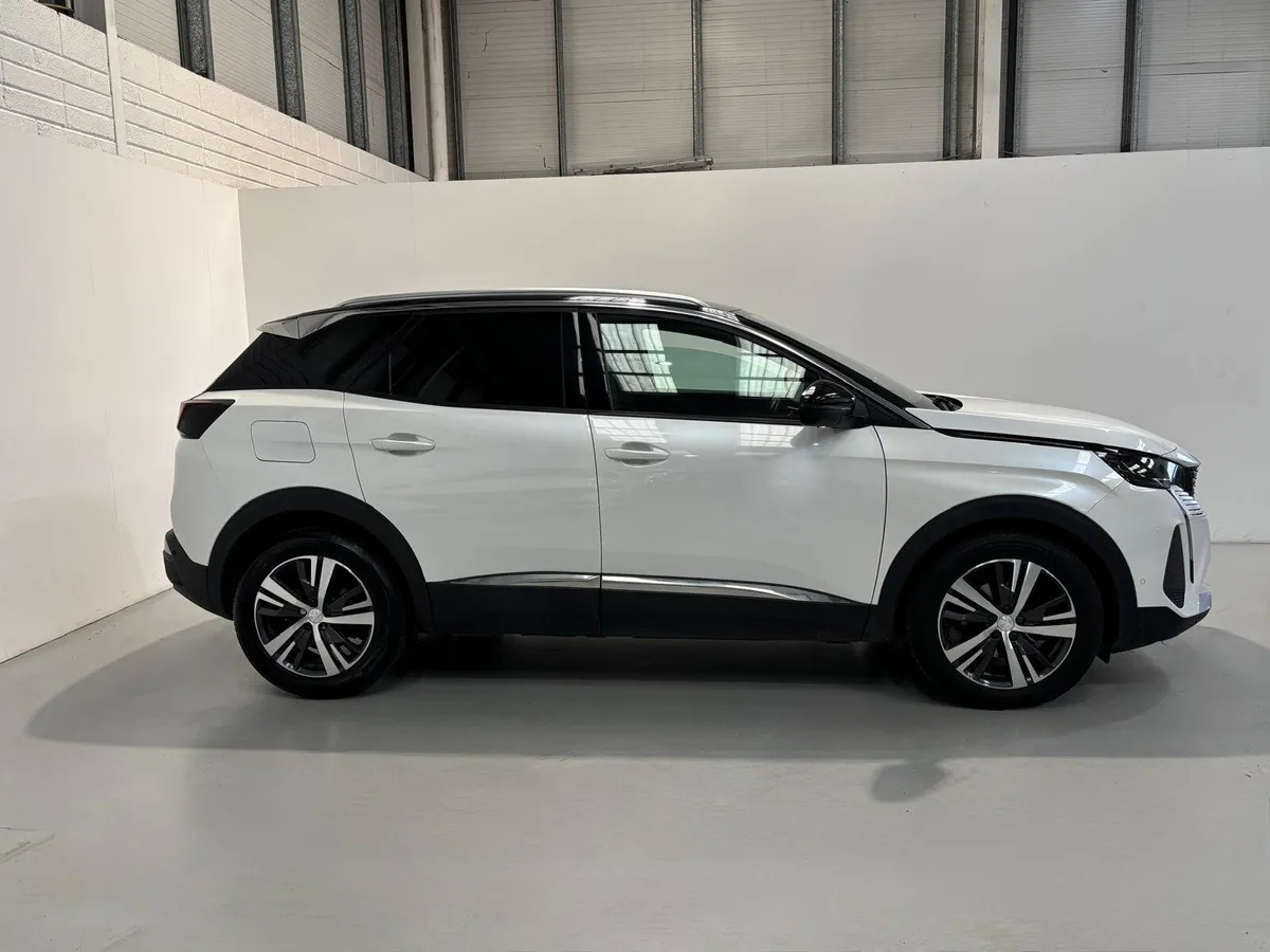 Peugeot 3008 Auto Commercial - Image 2