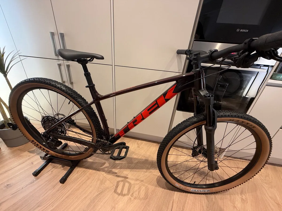 Trek Procaliber 8 Mountain Bike - Large - NEW - Image 1