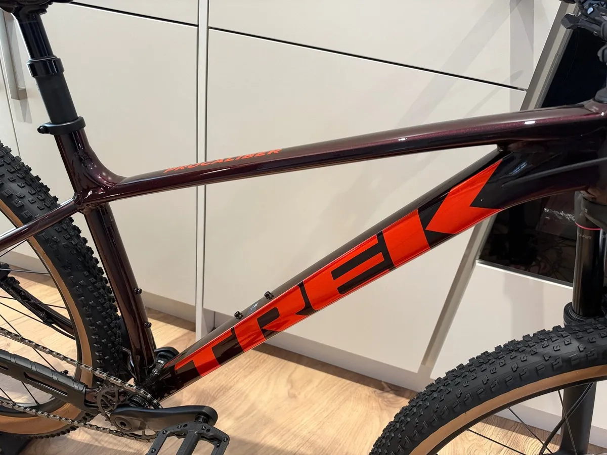 Trek Procaliber 8 Mountain Bike - Large - NEW - Image 3