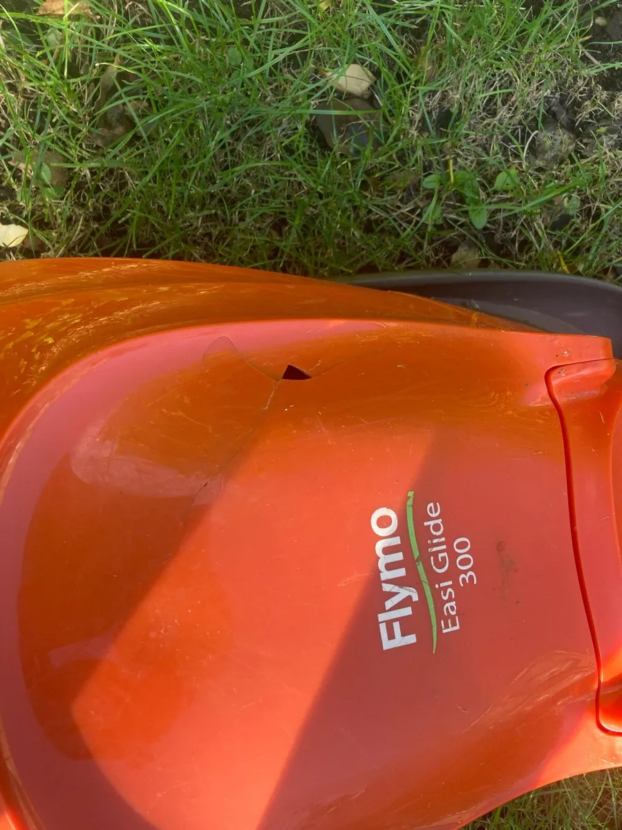 Flymo Easi Glide lawnmower - Image 2