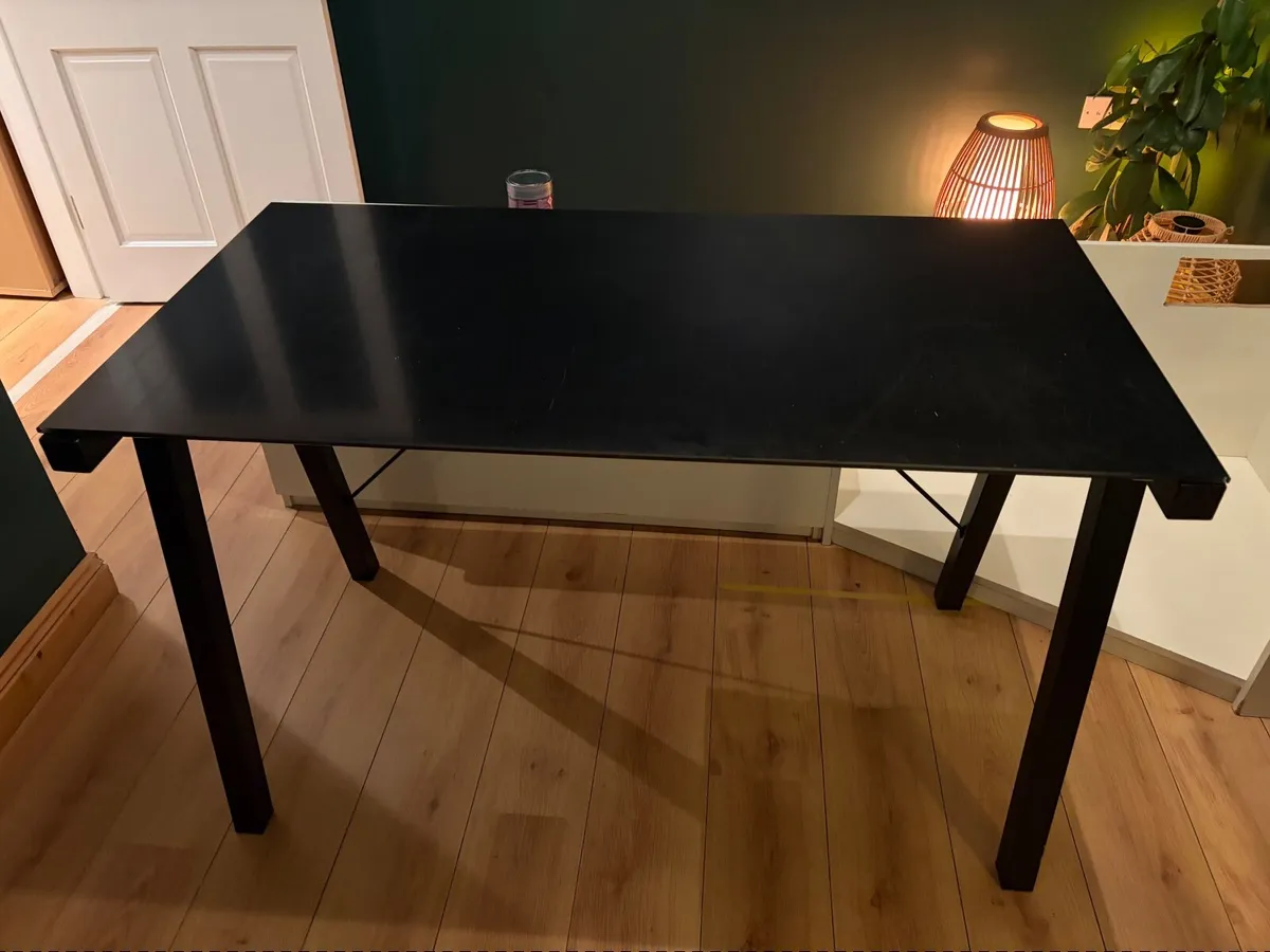 Computer Desk - Image 1