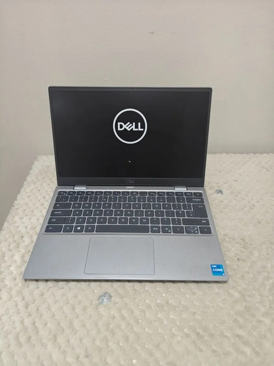 Dell Latitude 3320 | i5 (11th gen) | 8GB | 256GB | - Image 1