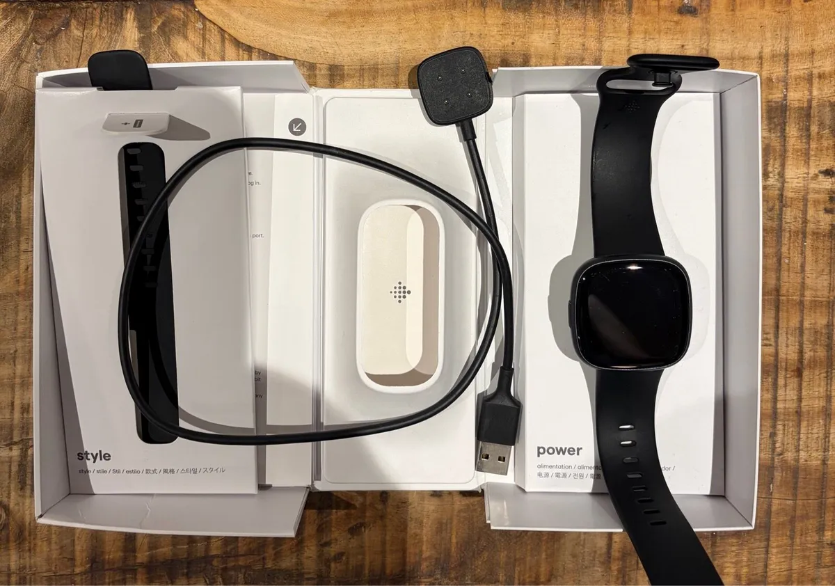 fitbit google versa 4 - Image 1