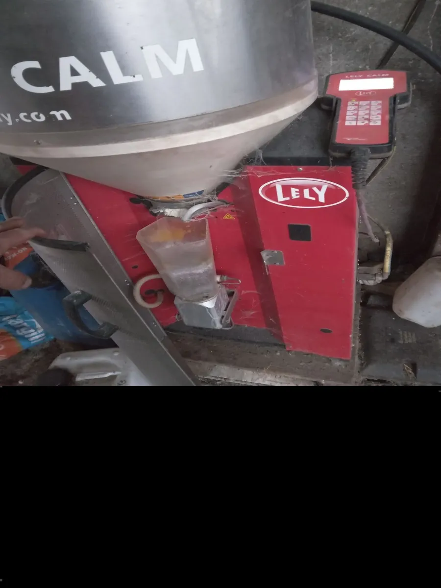 Automatic  calf feeder