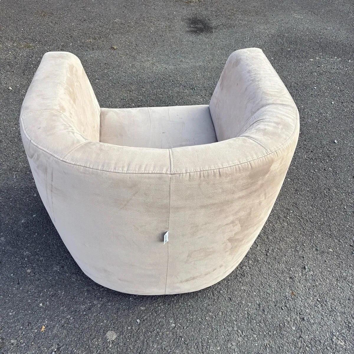 Very Comfy velvet Tub Chair - Image 2