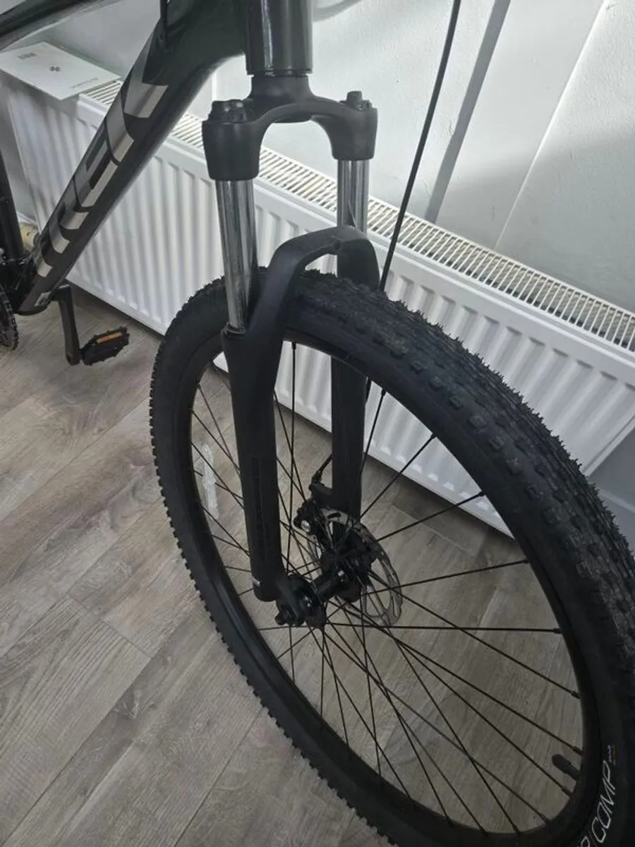 TREK Marlin 4 - Image 2