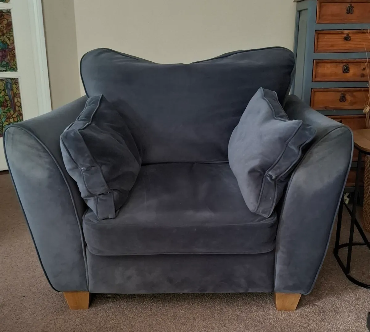 Sitting room chair