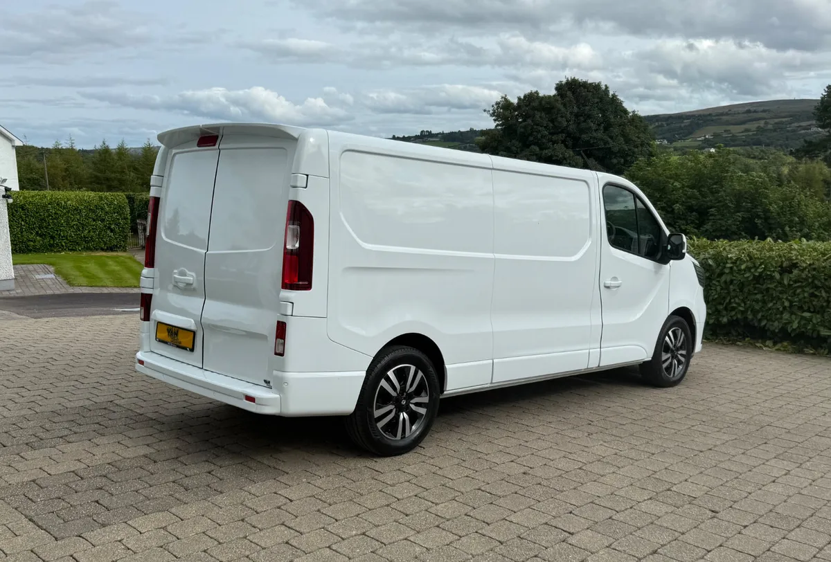2024 Renault Trafic LWB 2.0 130bhp - Image 4
