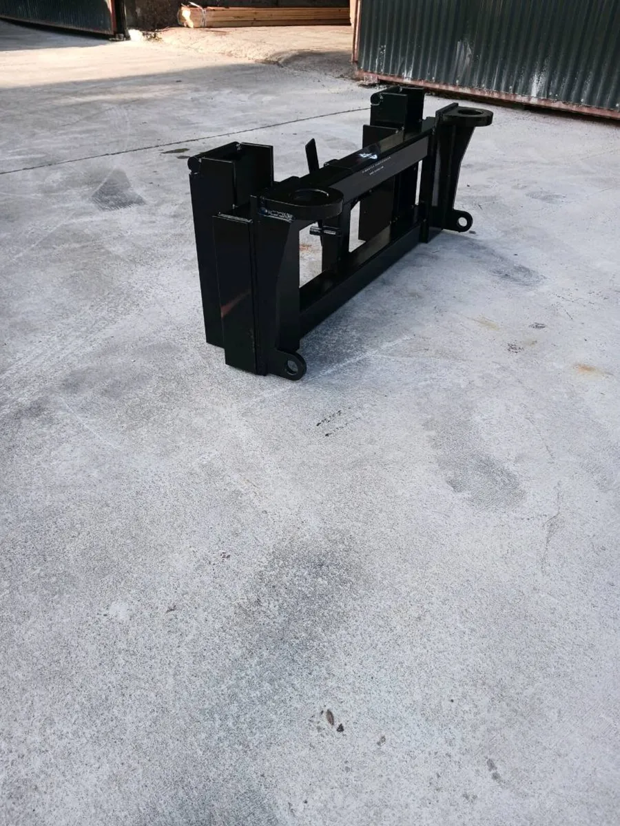 Pinnacle Fabrication Loader Adaptors - Image 3