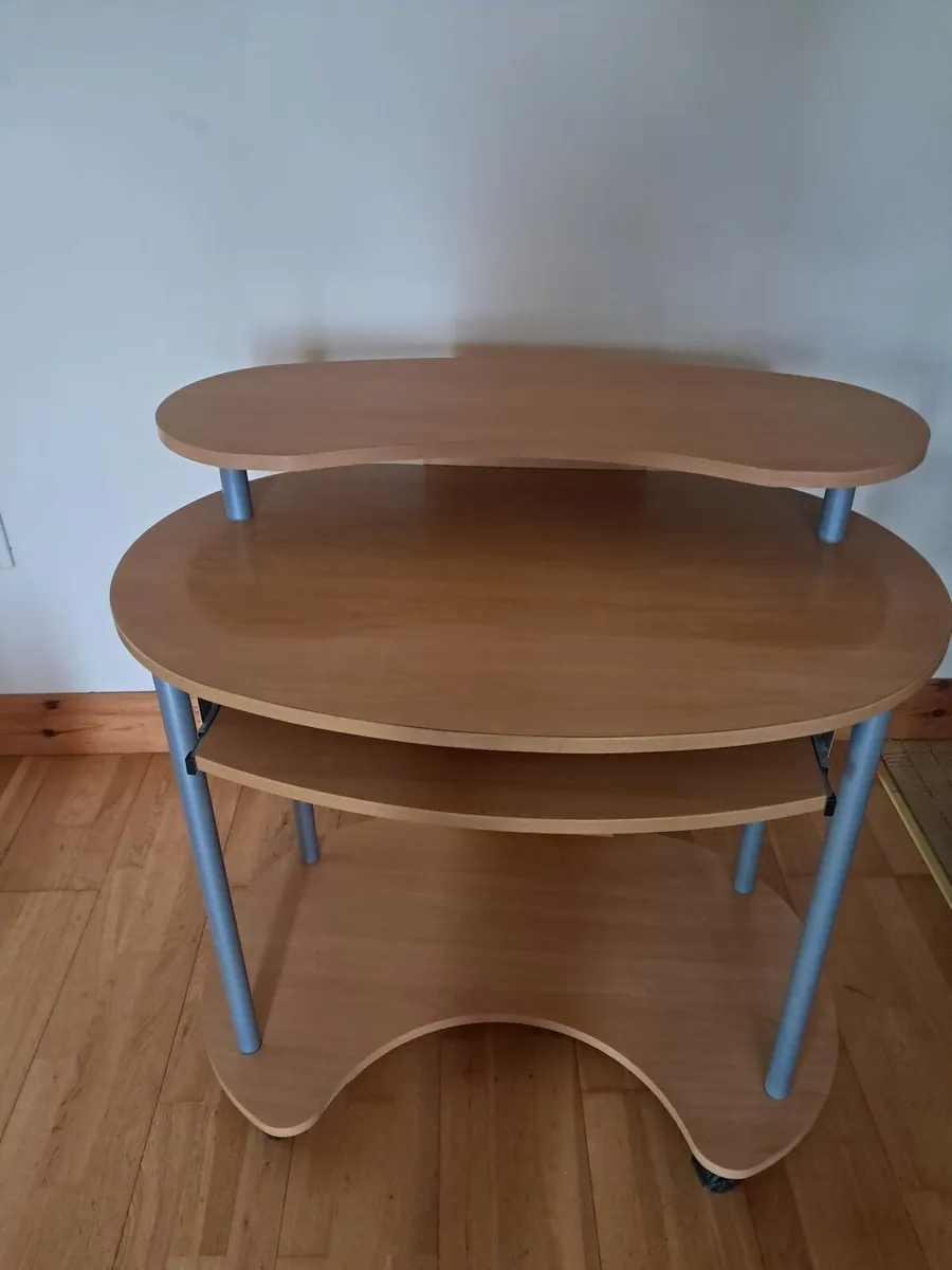 Desk - Image 2