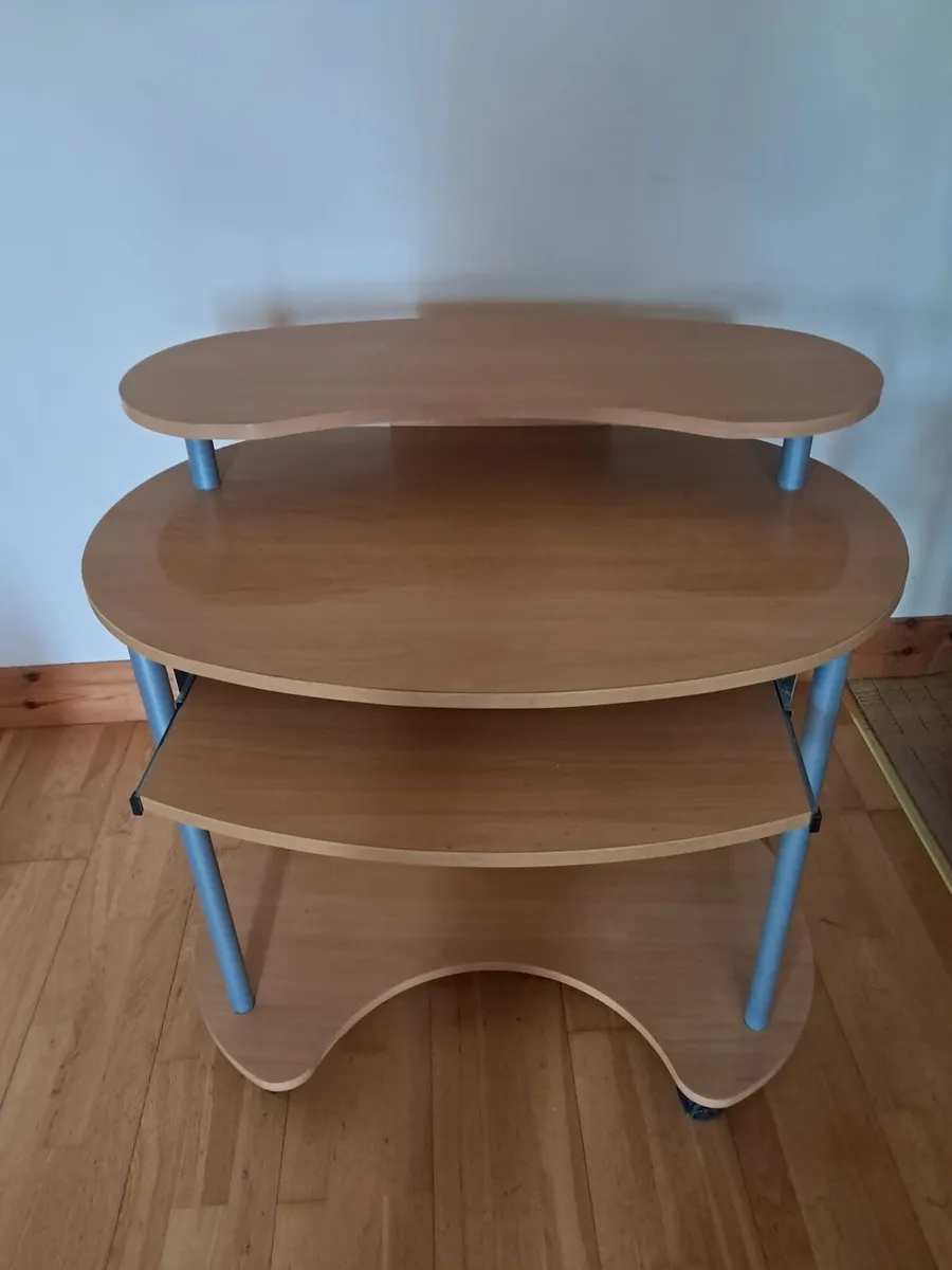 Desk - Image 3