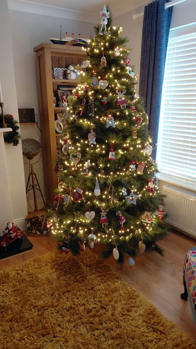 Nebraska 7ft Christmas Tree - Image 2