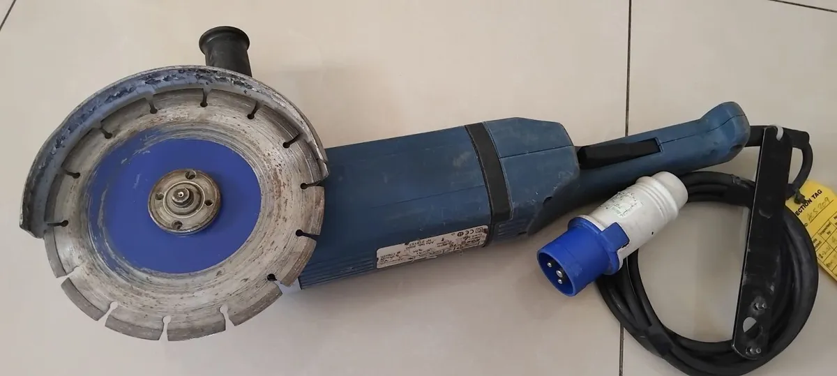 Casals 180mm Angle Grinder 240v - Image 1