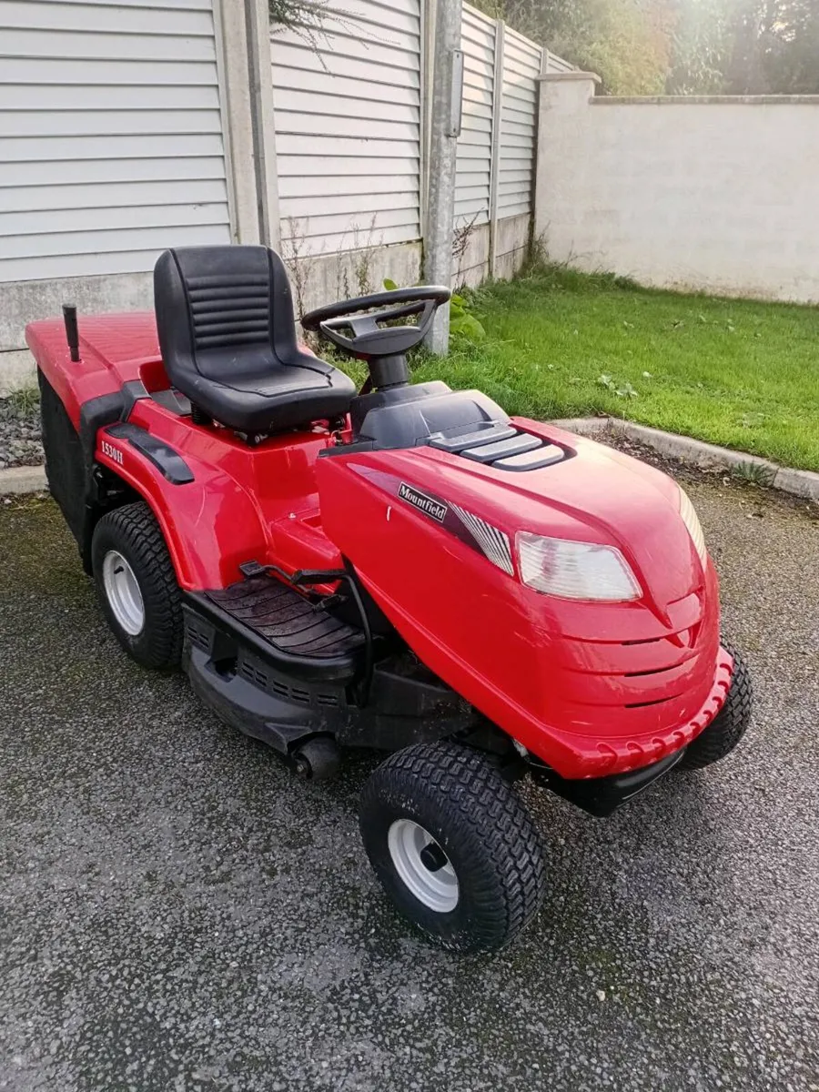 Ride on lawnmower ABSOLUTE BARGAIN - Image 1
