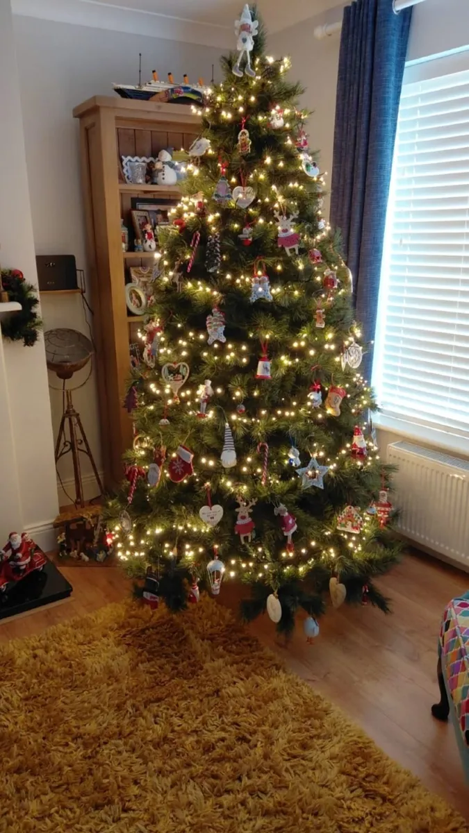 Nebraska 7ft Christmas Tree - Image 1