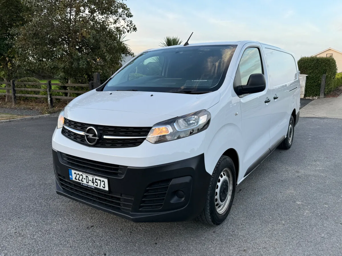 2022 222 Opel Vivaro Manual Diesel Vat INC LWB - Image 3