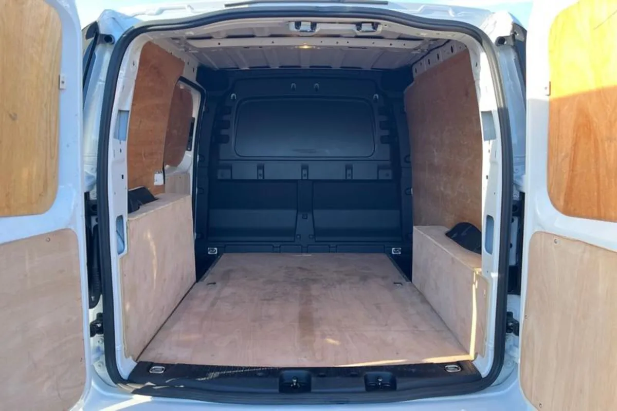 Volkswagen Caddy Commerce Plus SWB 2.0 TDI C20 Eur - Image 4