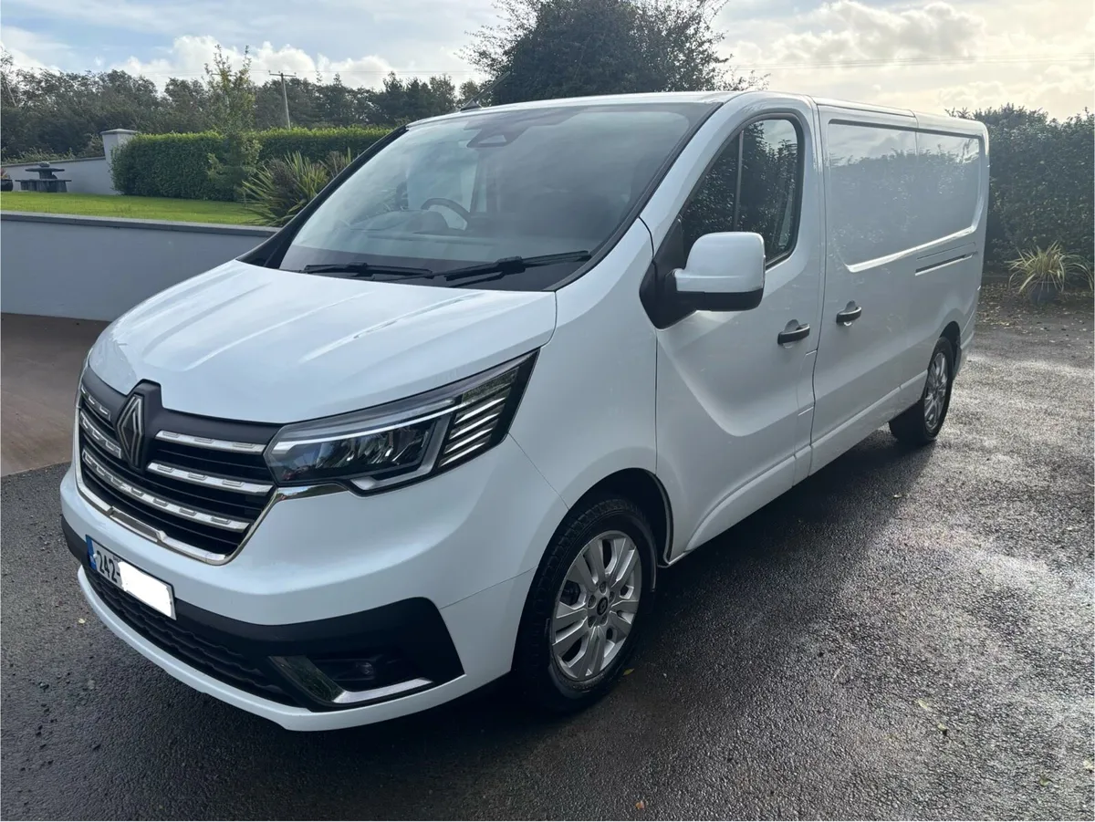 (242) Renault Trafic LL30 2024 - Image 2