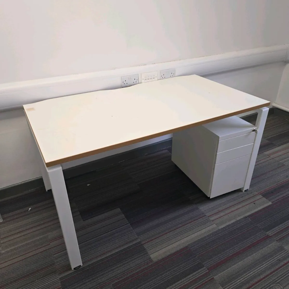 Modern white office desk and pedestal 6 sets