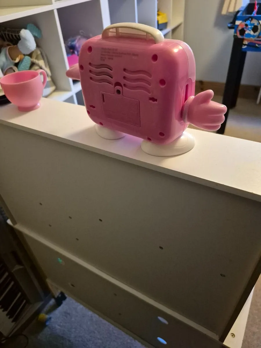 Kids toy kitchen with accessories - Image 3