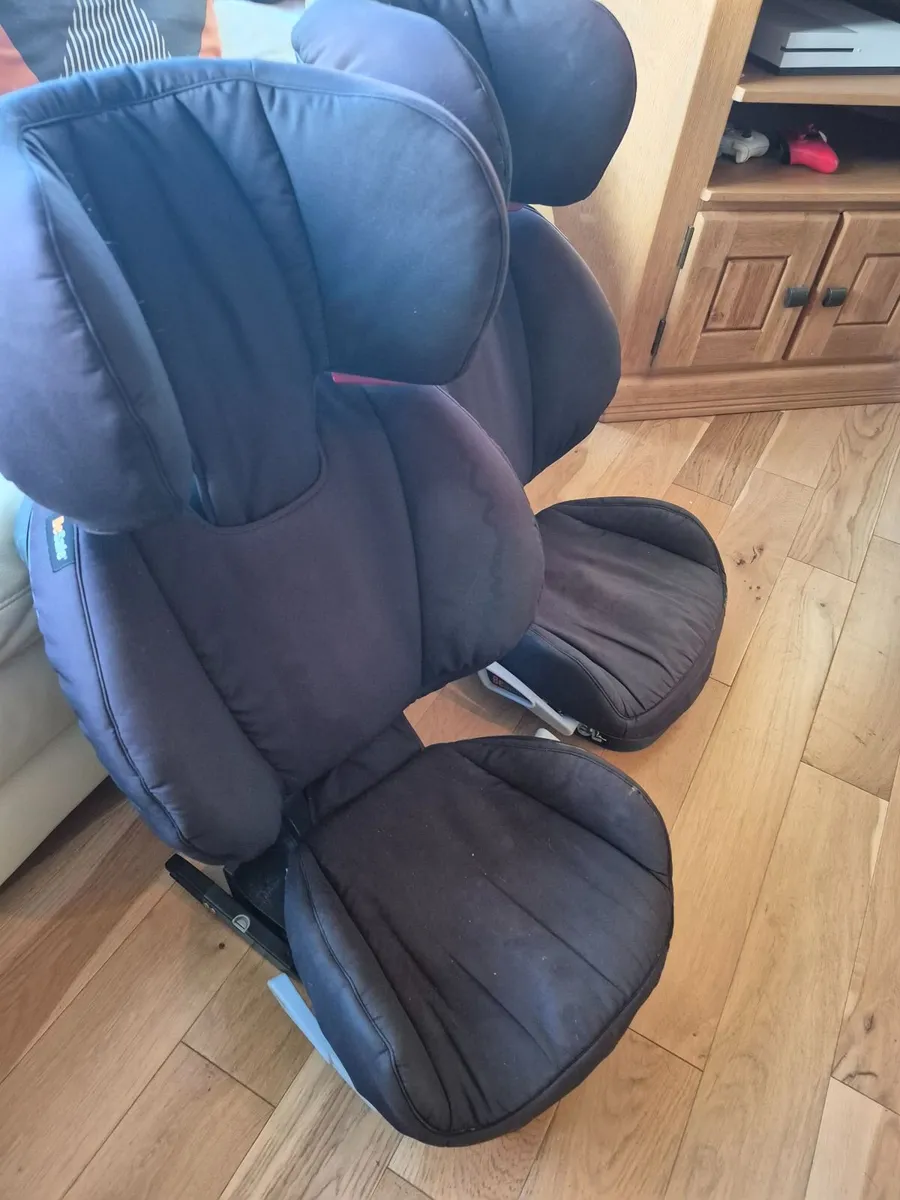 Besafe iziup high back adjustable car seats - Image 2