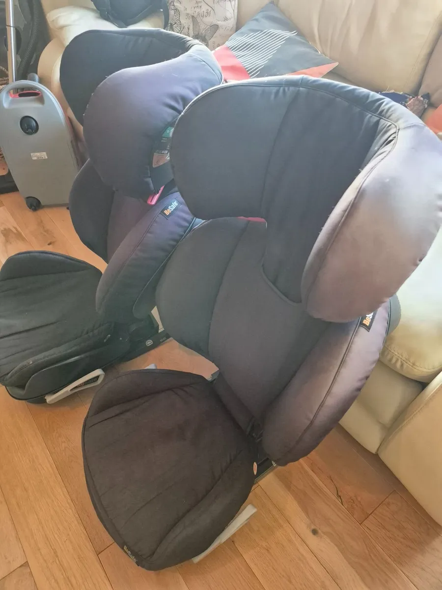 Besafe iziup high back adjustable car seats - Image 3