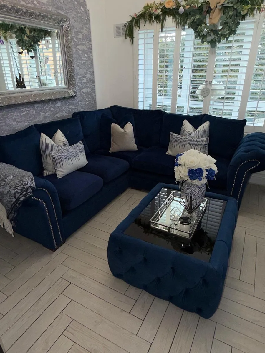 Sofa - Image 3