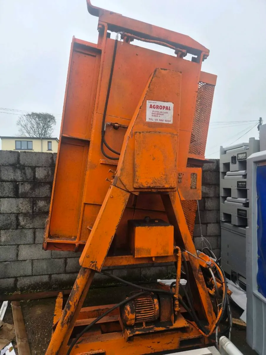 Pallet inverter - Image 1