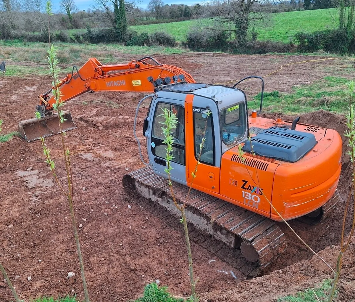 Hitachi 130 - Image 1