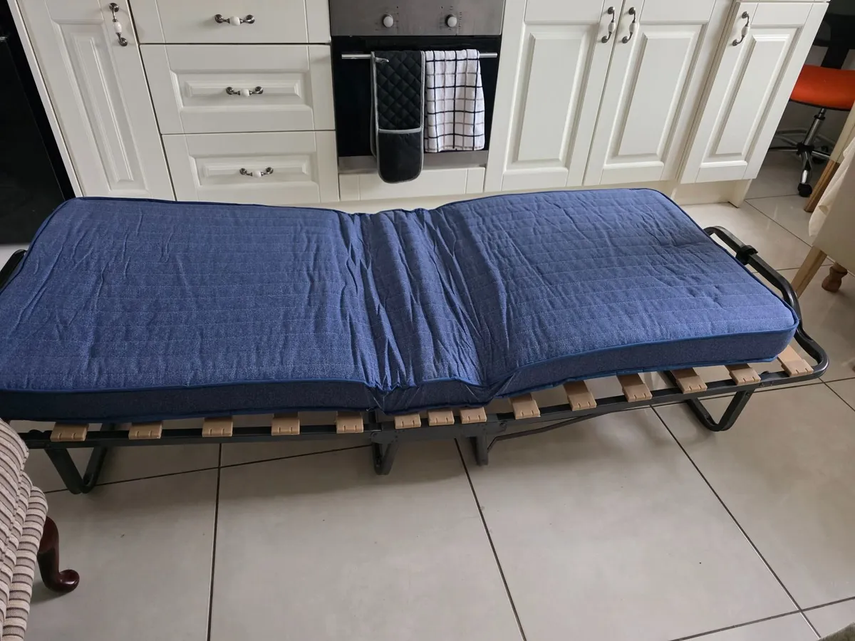 Bed - Image 1