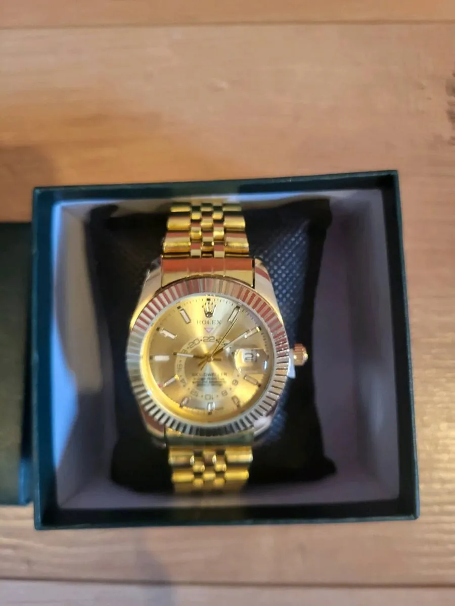 REP ROLEX FULLY GOLDEN - Image 2