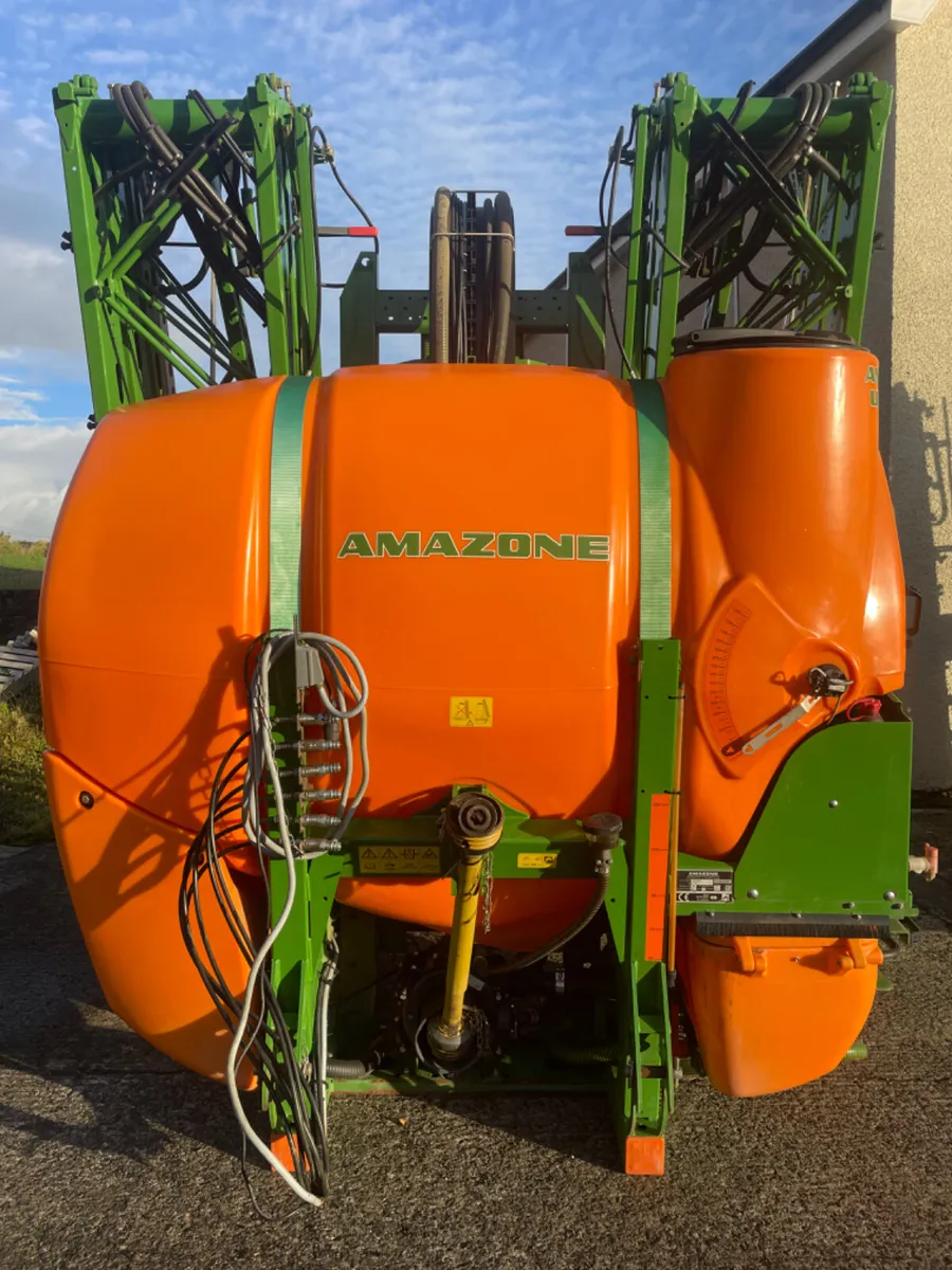 Amazone sprayer UF1201 , mint condition - Image 1