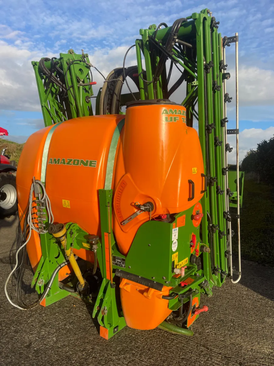 Amazone sprayer UF1201 , mint condition - Image 4
