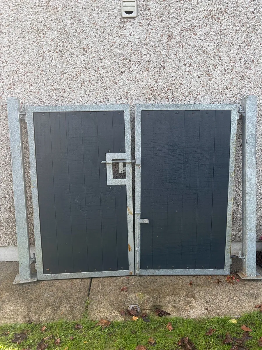 Gates - Image 2