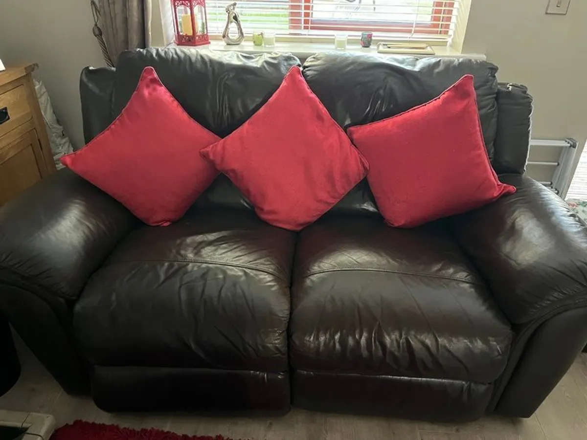 Couches - Image 2