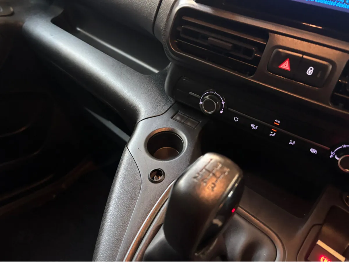 Peugeot Partner PROFESSIONAL PLUS 1.5 BLUE HDI - Image 3