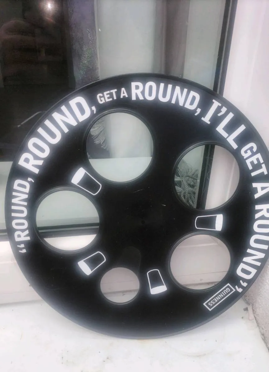 VINTAGE  1980 .. ROUND 5 PINT GUNNNIES WHEEL