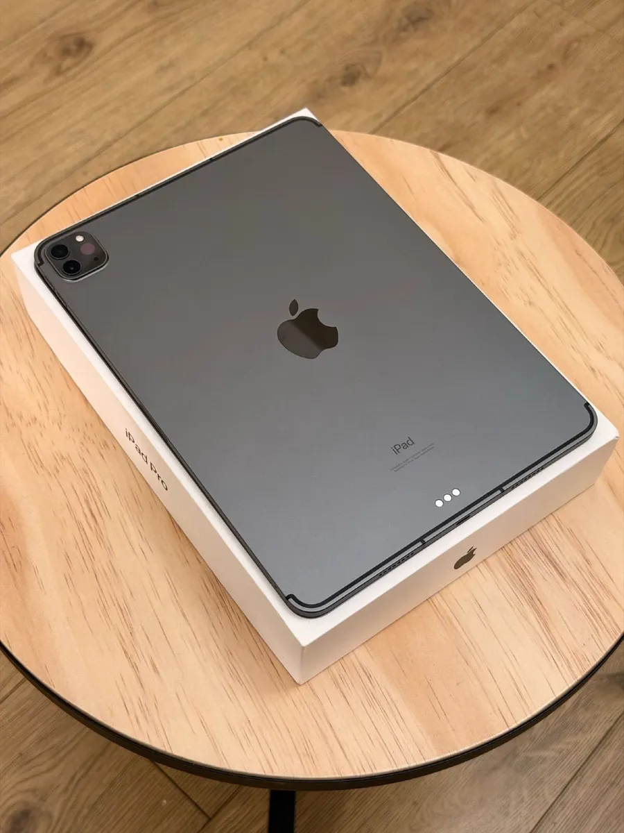 iPad Pro 11 M1 256GB Cellular + Pencil 2, Boxed - Image 3