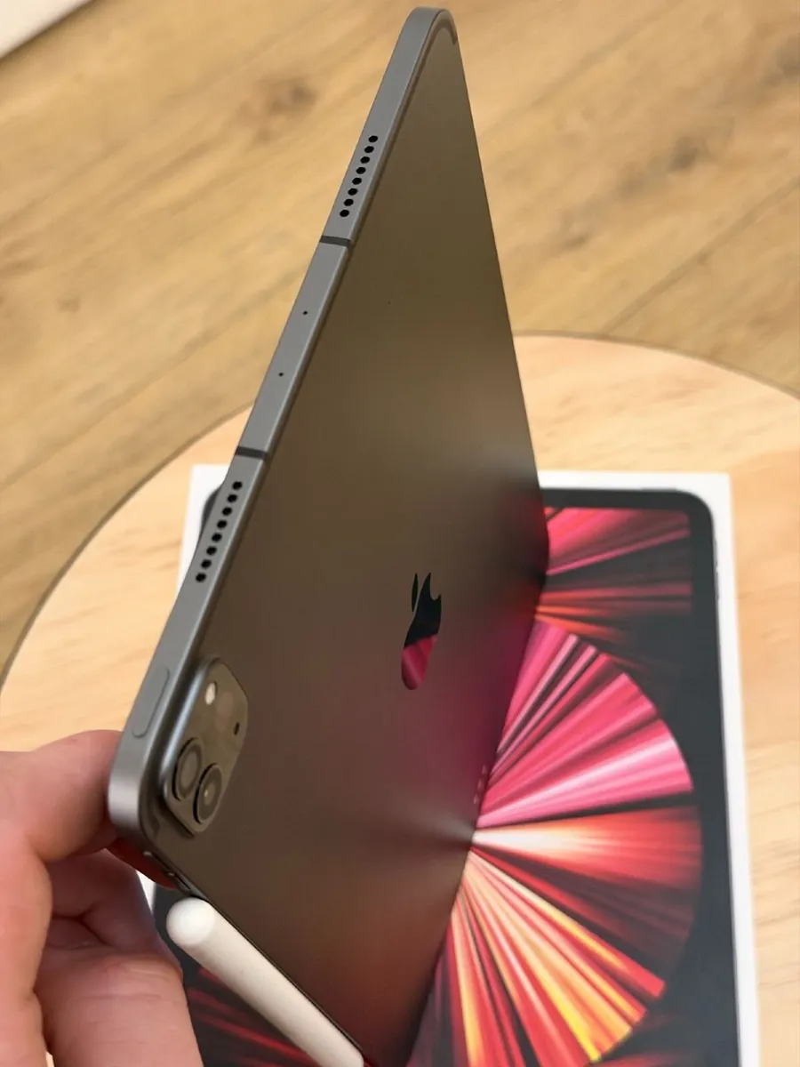 iPad Pro 11 M1 256GB Cellular + Pencil 2, Boxed - Image 4