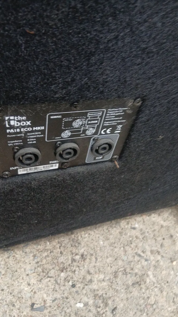 PEAVEY UL 15INCH TOPS AND box 18INCH BASS BINS - Image 4
