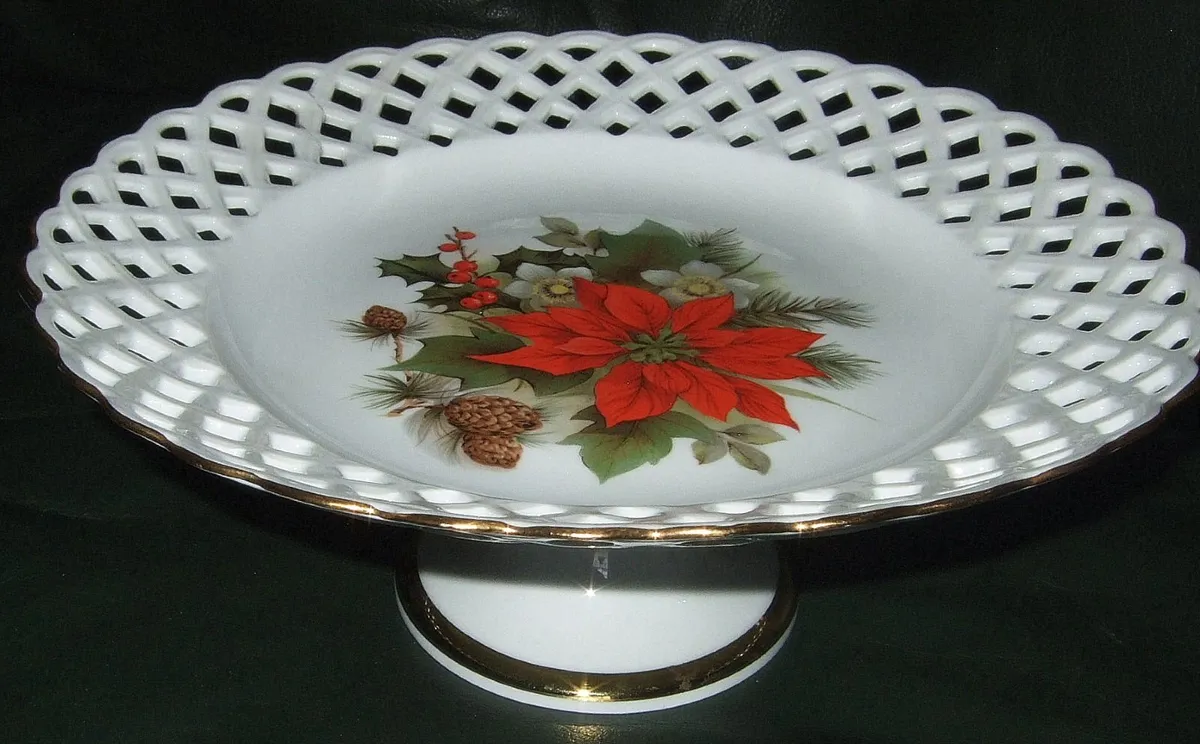 Vintage Poinsettia Footed Porcelain Bowl–Pristine - Image 2