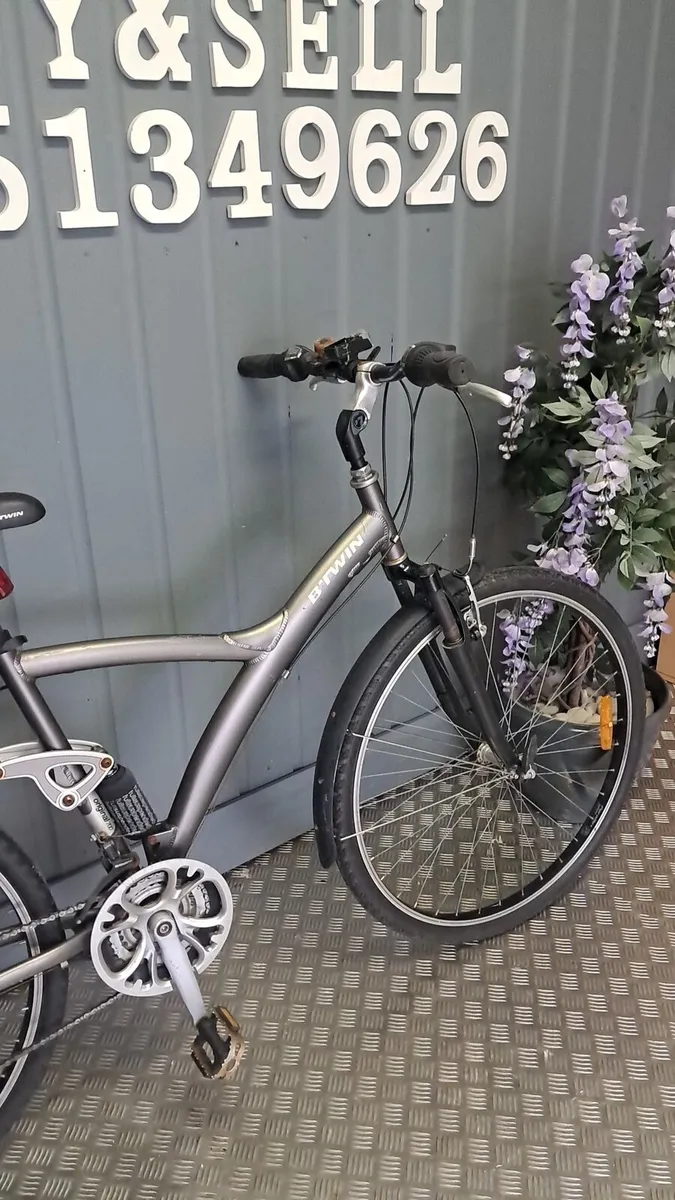 Very nice light weight adults bike - Image 2