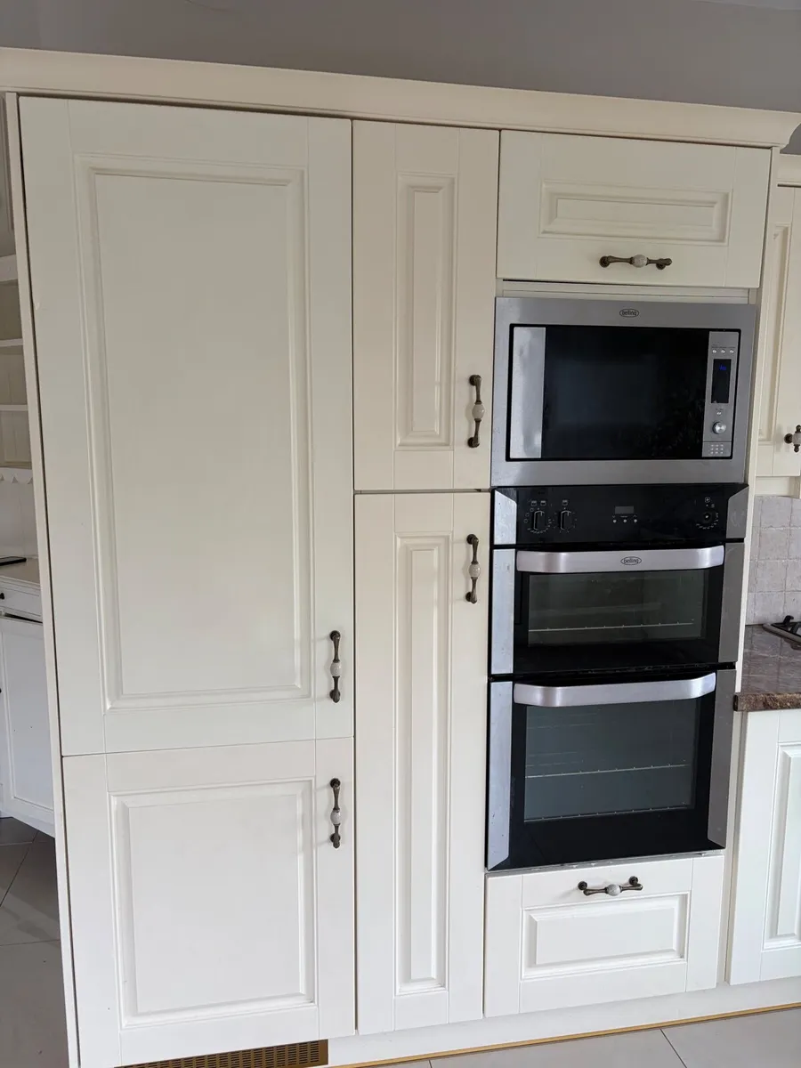 Kitchen, cream shaker style - Image 2