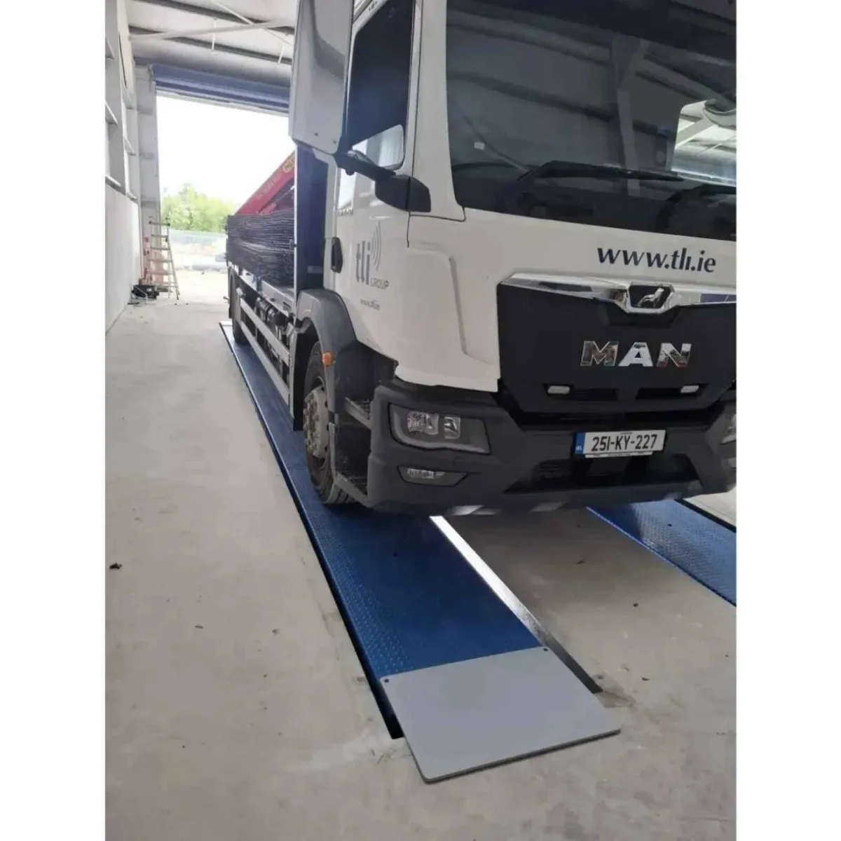 Ravaglioli 35 Ton Platform Scissor Lift 10Mtr - Image 3