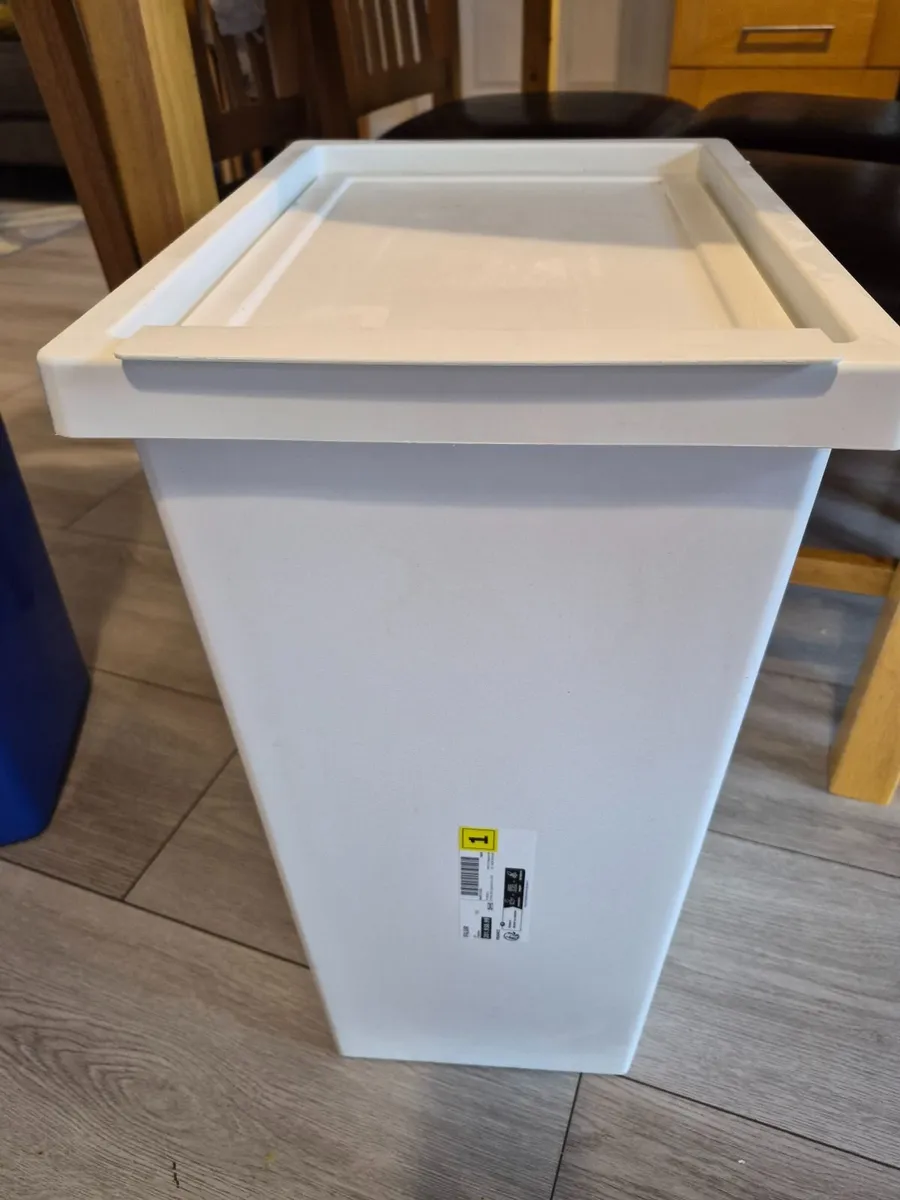 Ikea bin  with led 42 L - Image 1