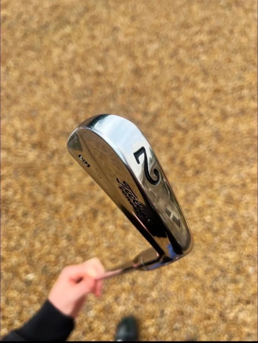 Titleist 681 Forged 2 Iron (Dynamic Gold Shaft) | - Image 3