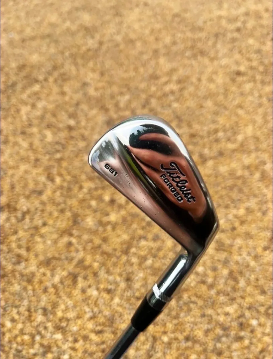 Titleist 681 Forged 2 Iron (Dynamic Gold Shaft) | - Image 4