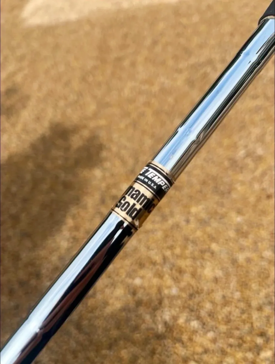Titleist 681 Forged 2 Iron (Dynamic Gold Shaft) | - Image 2