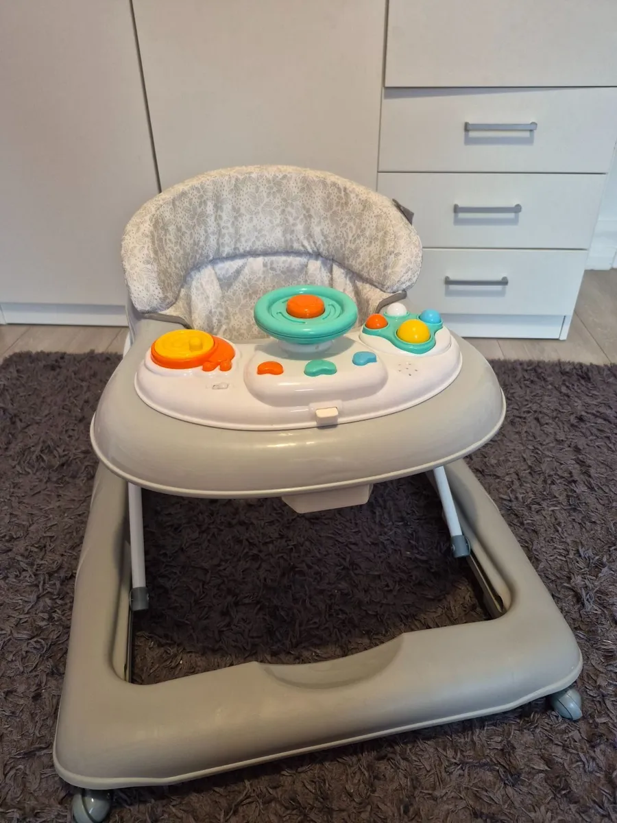 Baby walker - Image 2